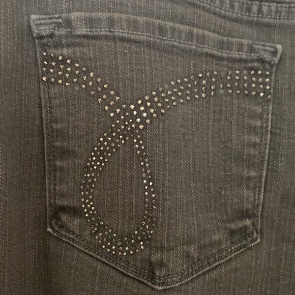 NYDJ GREY JEANS SIZE 10 . - Picture 9 of 15